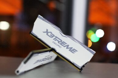 Ram DDR4 X3treme Aura RGB 3200C16GB White