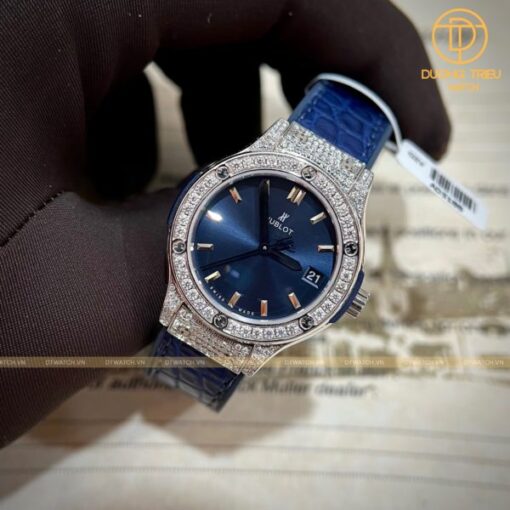 Đồng hồ Hublot Classic Fusion 33mm Blue rep 1 1 đính kim cương Moisante
