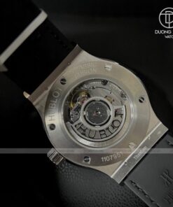 Đồng hồ Hublot Classic Fusion Titanium 42mm Black rep 1 1